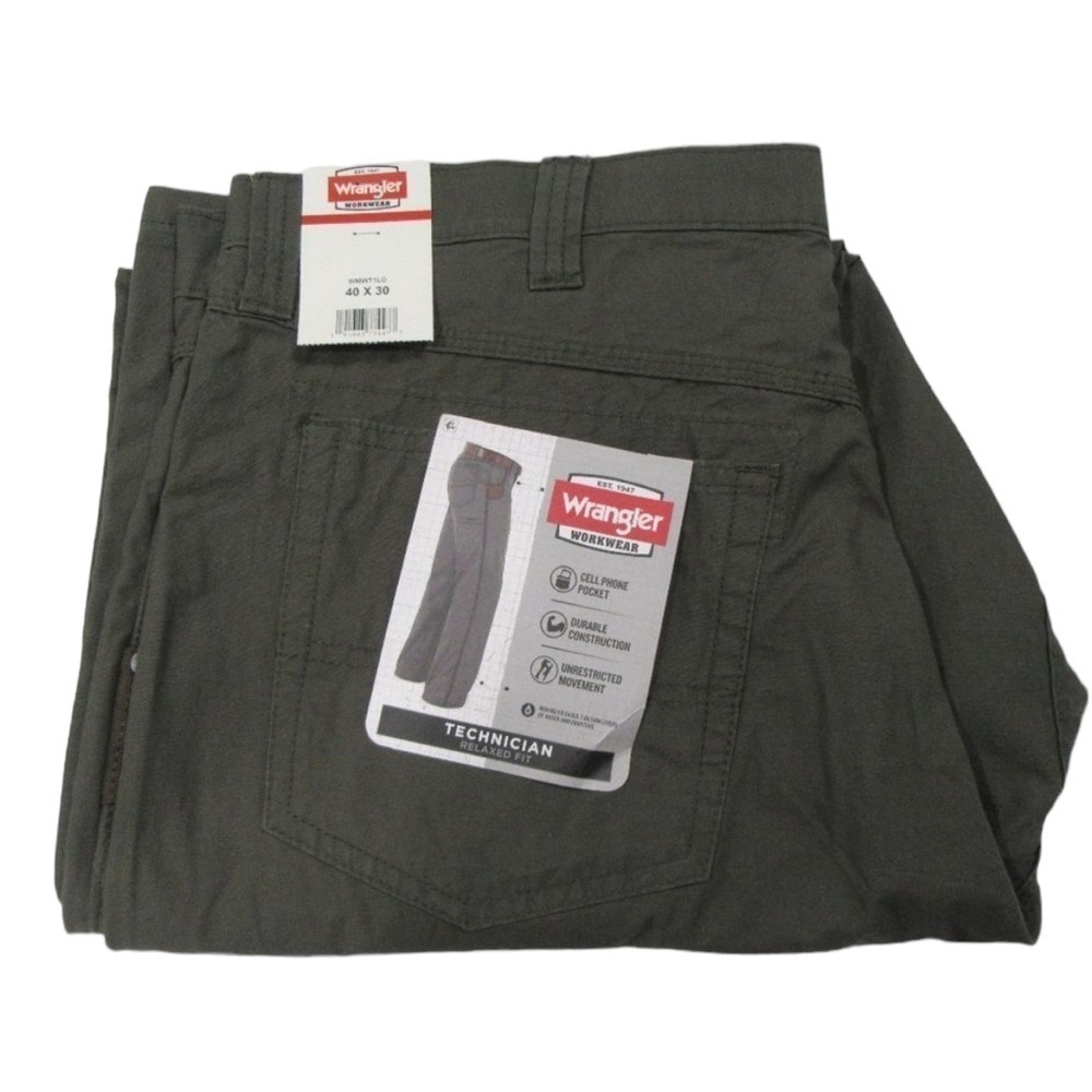 Wrangler Workwear Men's Technician Relaxed Fit Green Pant Size 40 x 30